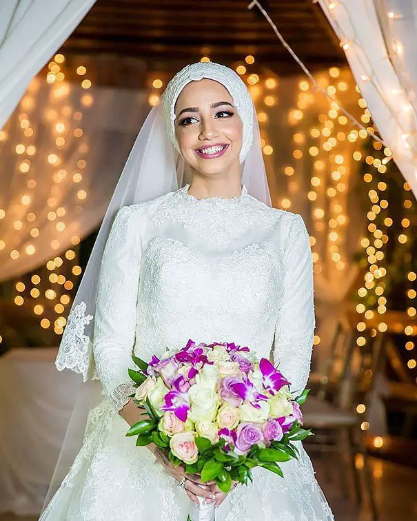 11 Stunning Brides Wearing Hijabs On Their Wedding Day ...