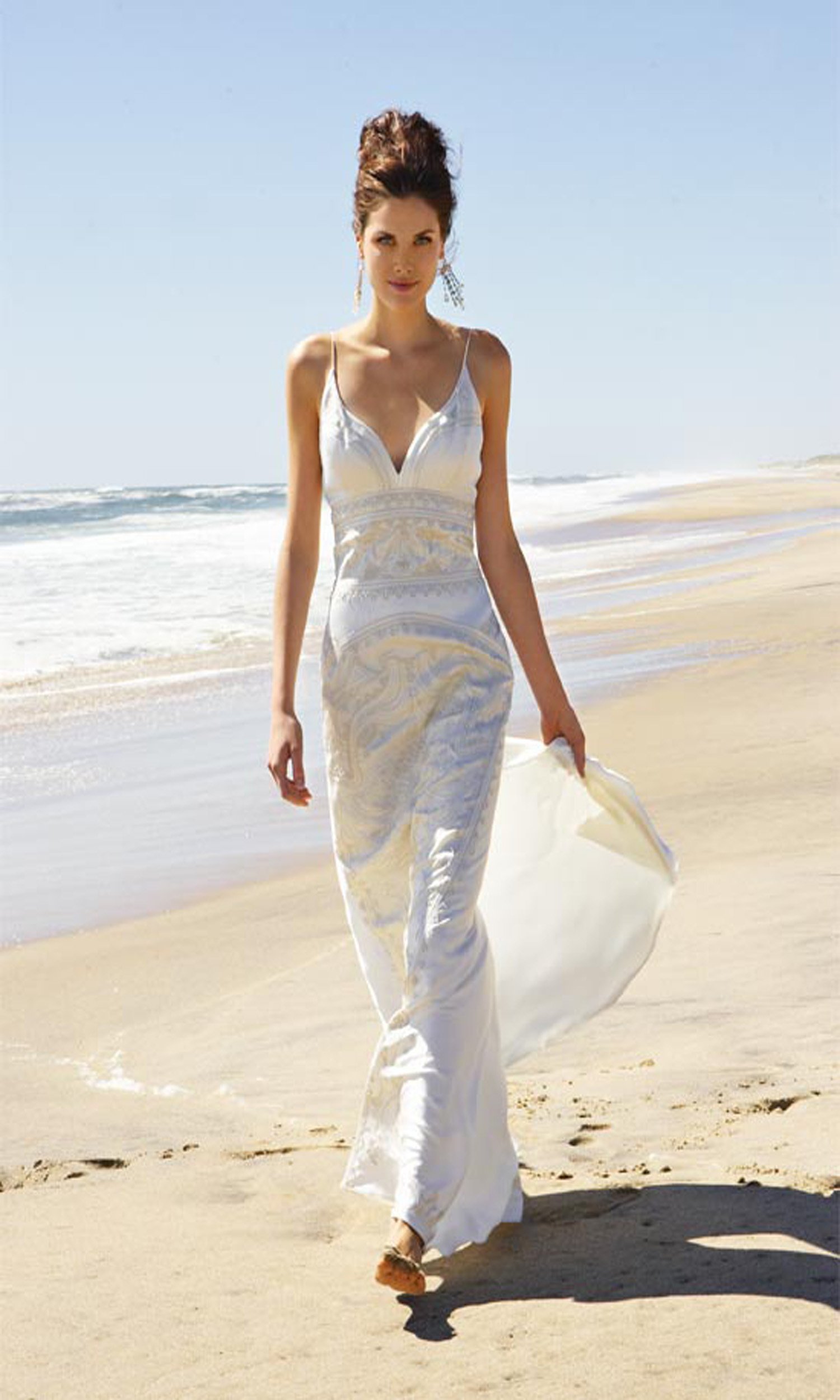 20 Unique Beach Wedding Dresses For A Romantic Beach ...