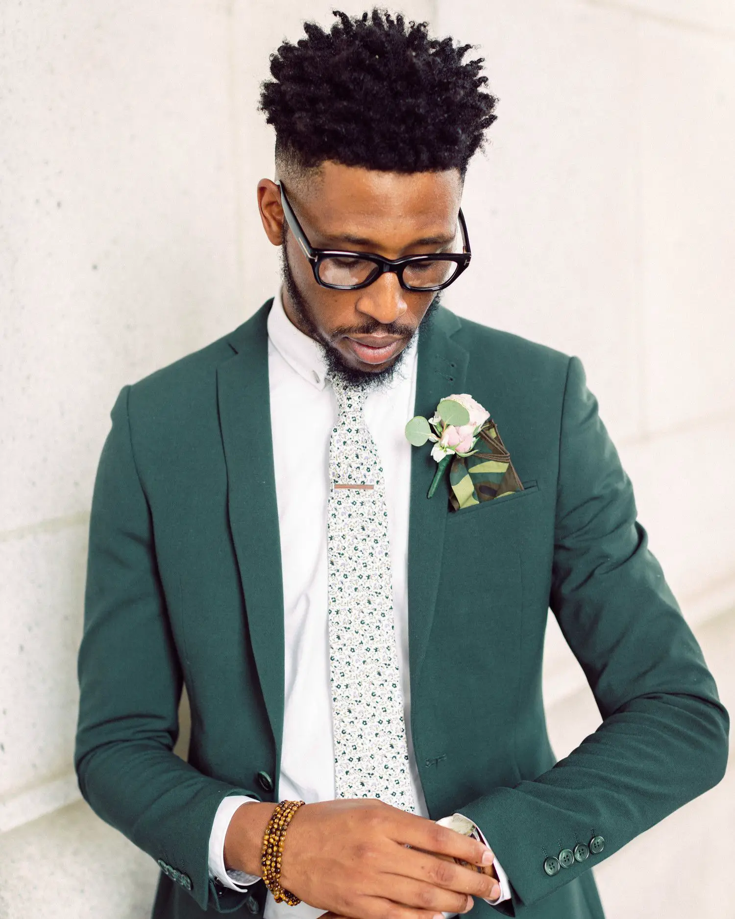 21 Grooms Who Wore Colorful Wedding Suits