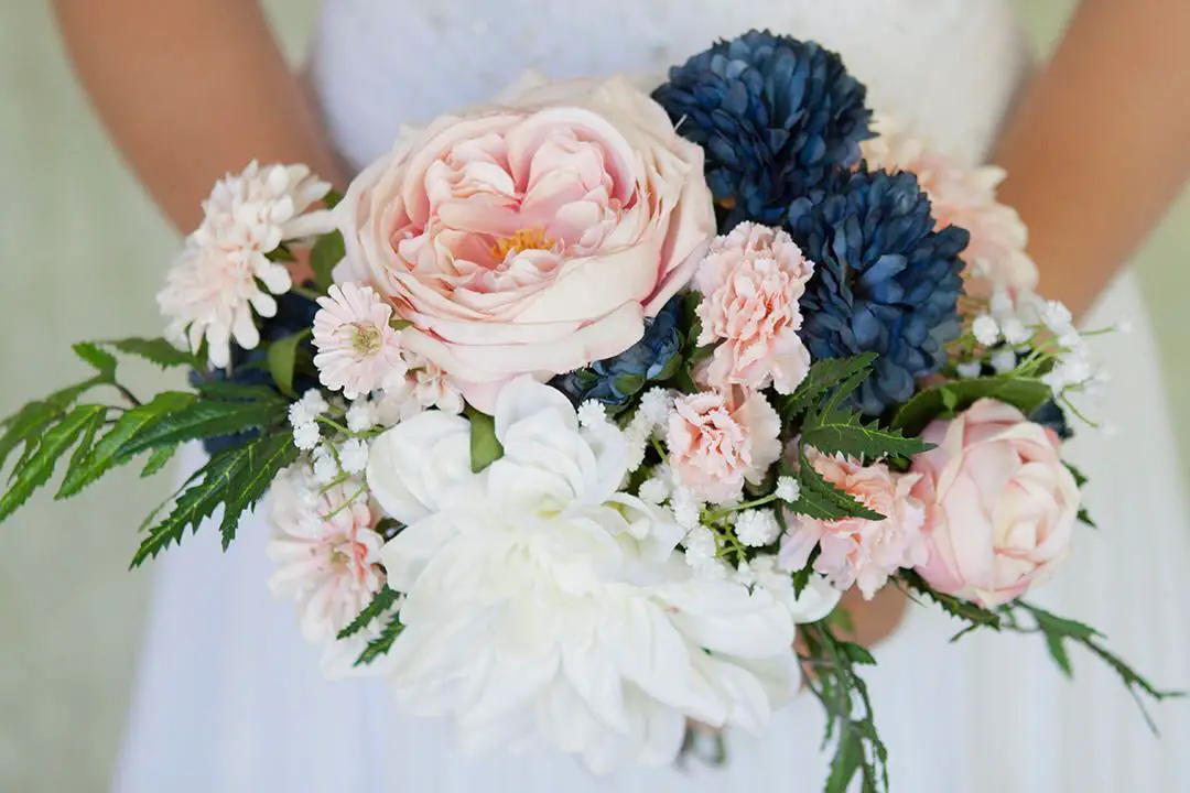 21 Navy And Blush Bouquet For Wedding
