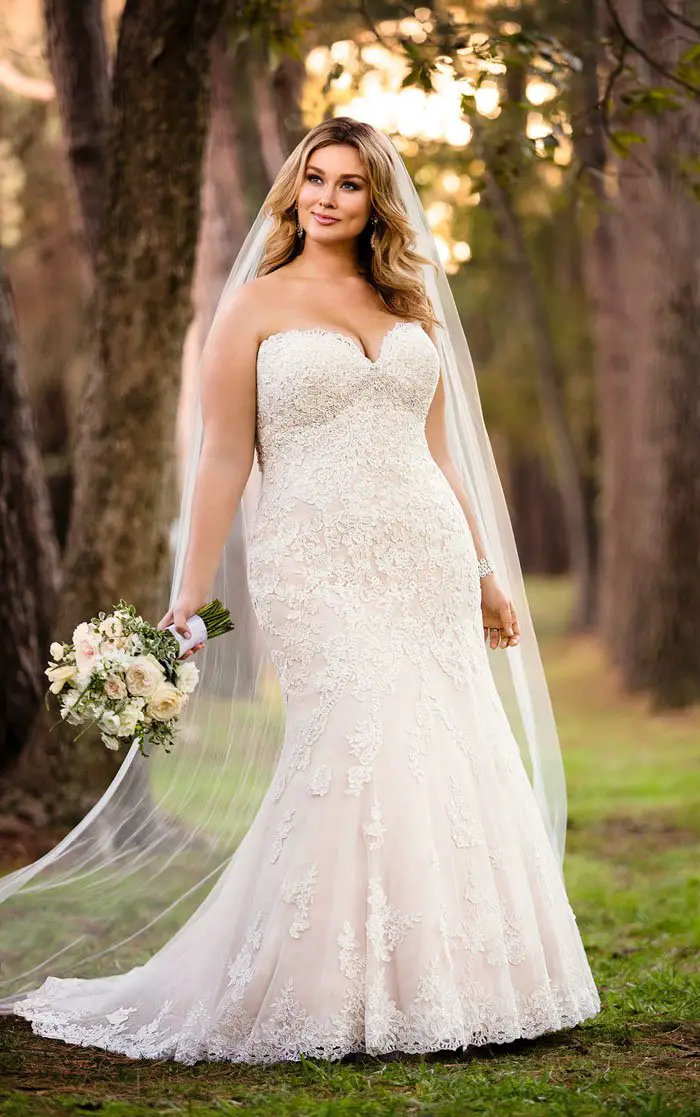 21 wedding dresses for curvy brides