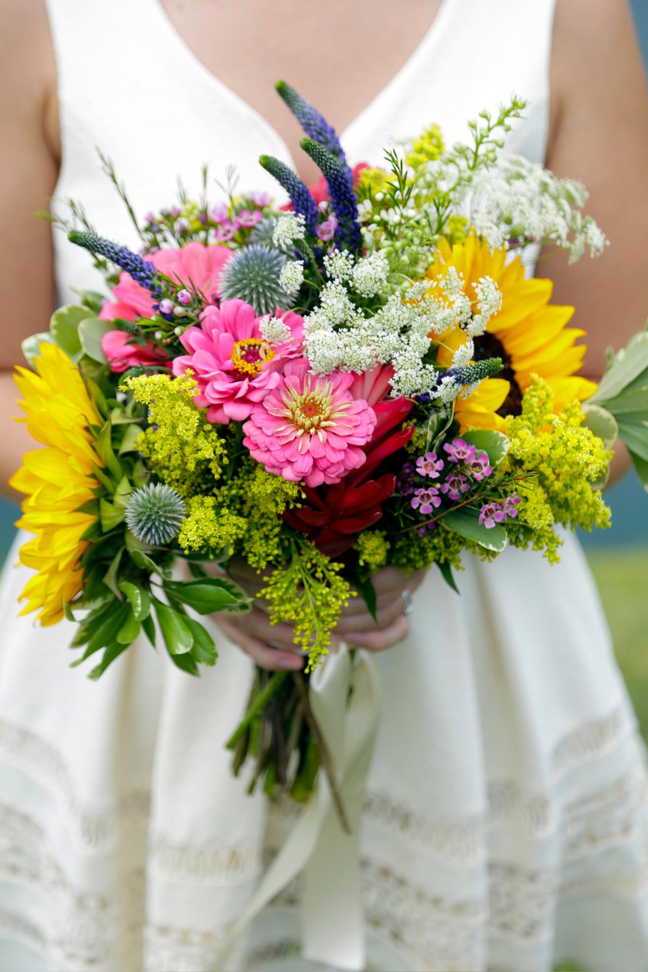 3 DIY Bridal Bouquets You Can Actually Make Yourself