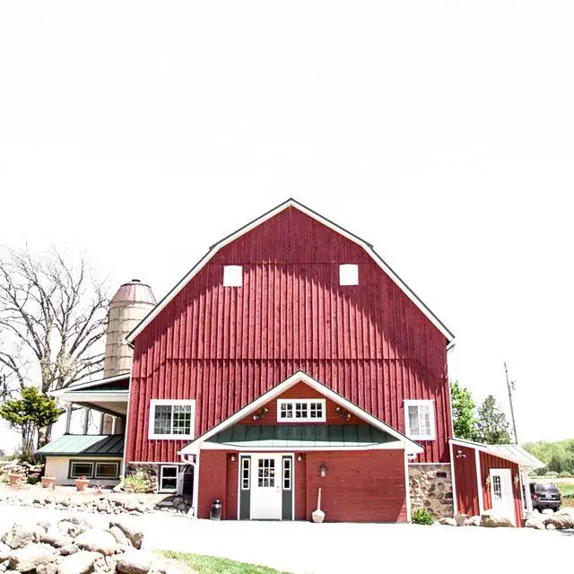 Emily Polzin on Instagram: Looking for the perfect wedding venue in ...