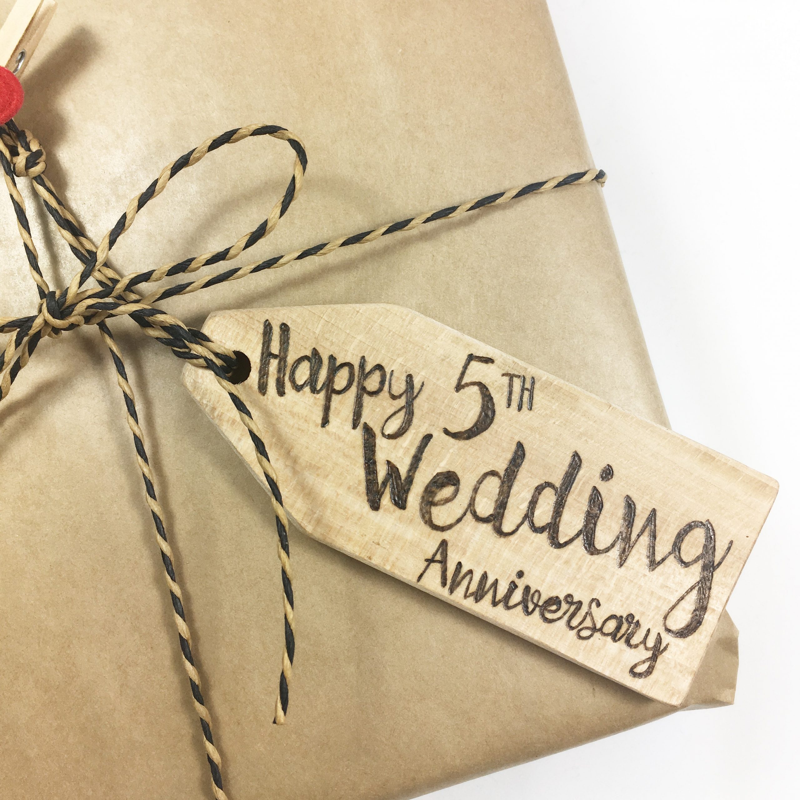 happy 5th wedding anniversary personalised wooden gift tag scaled