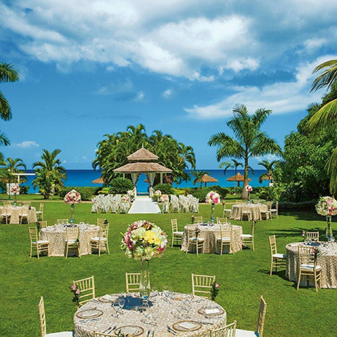 Have you seen the Wedding Gardens at Sunscape Splash Montego Bay ...