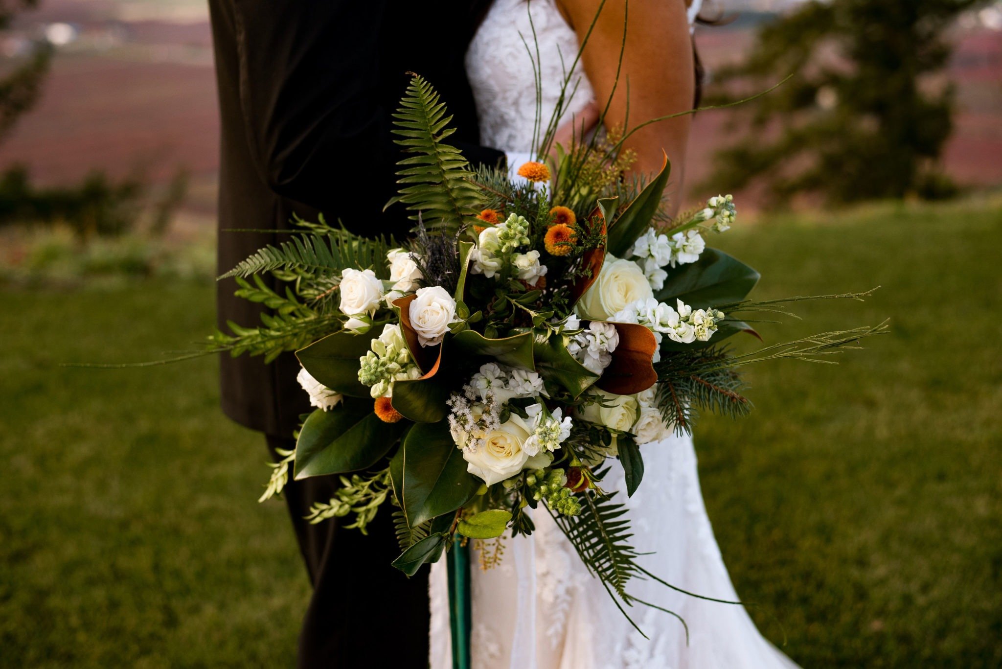 How much should you spend on wedding flowers?