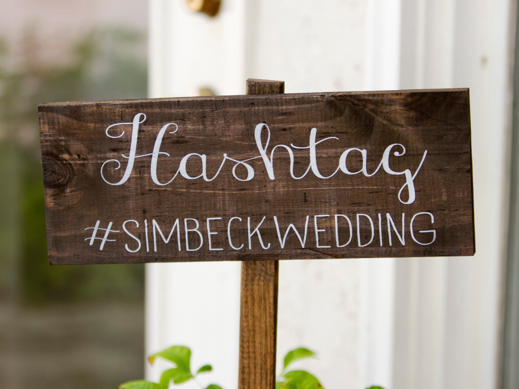 How to Come Up With The Best Wedding Hashtag Ever?