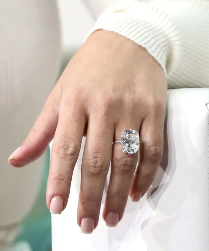 Kim Kardashian Has a New Ring That Looks Exactly Like Her Engagement ...