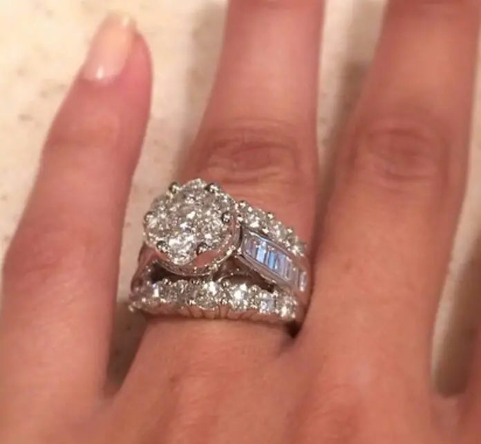OMG I WANT!!! Does anyone know what this type of ring is ...