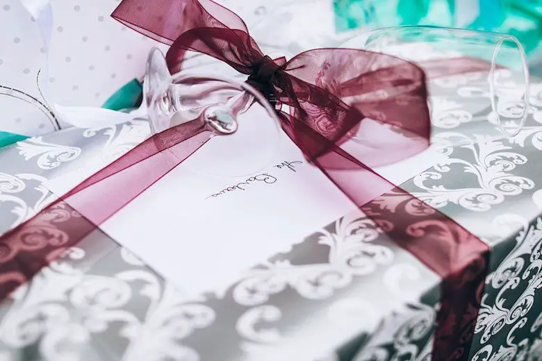 Should You Give Money as a Wedding Gift?