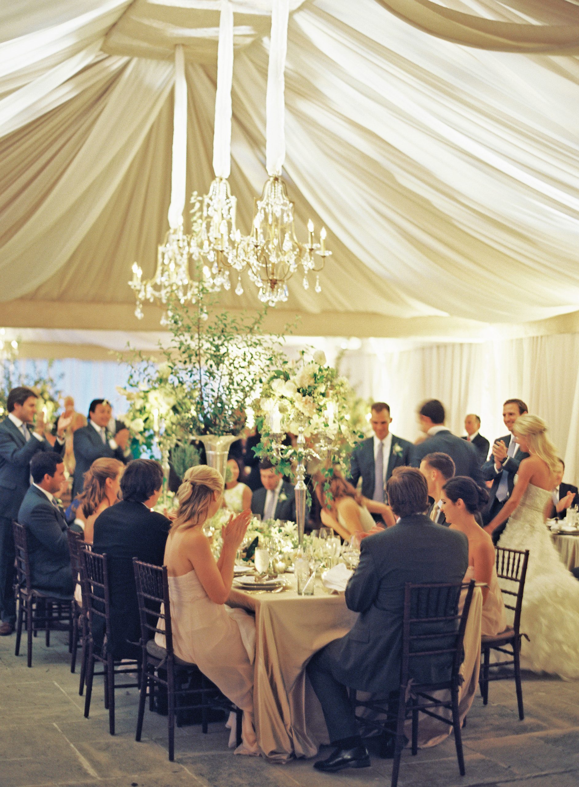 Should You Have a Singles Table at Your Wedding?