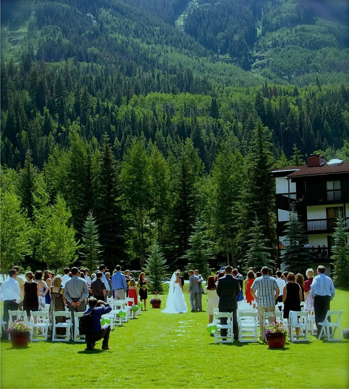 #vailracquetclubwedding #outdoorweddingceremony #mountainwedding ...