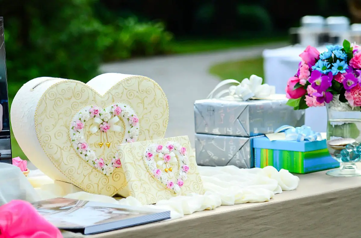 What Is The Average Cost Of A Wedding Gift In Illinois