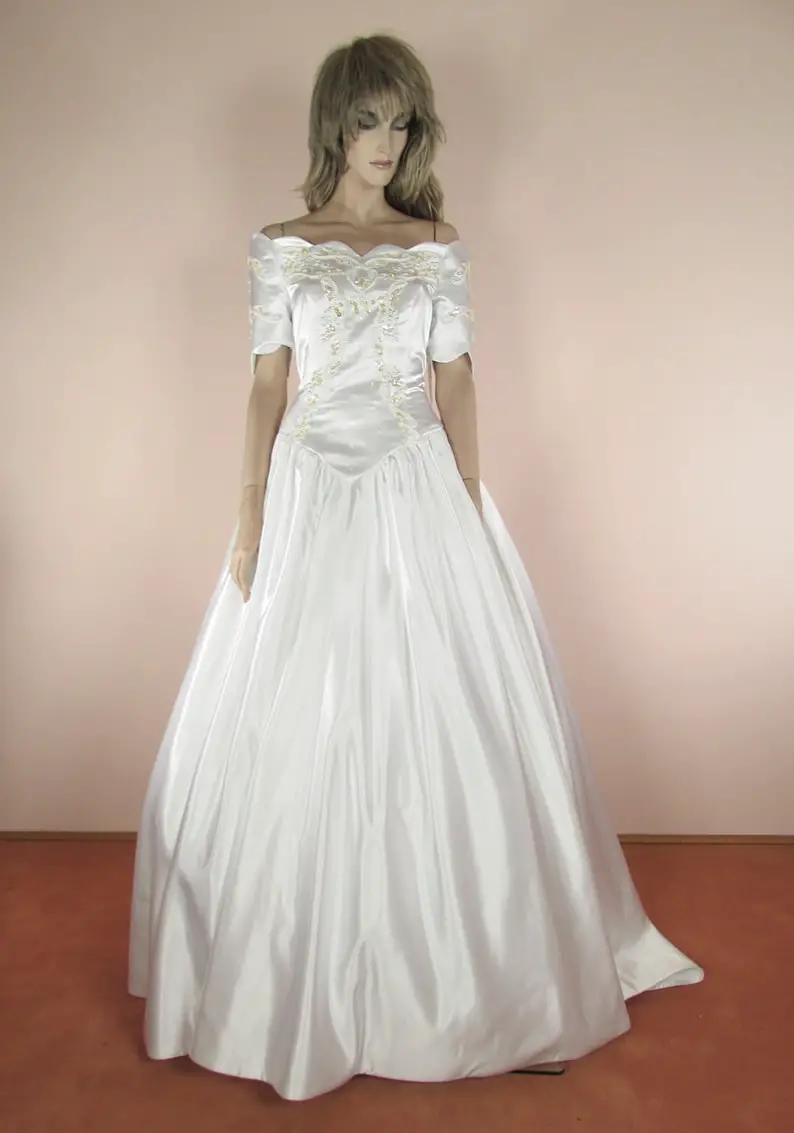 White Wedding Dress 80s Ball gown Cinderella style wedding ...